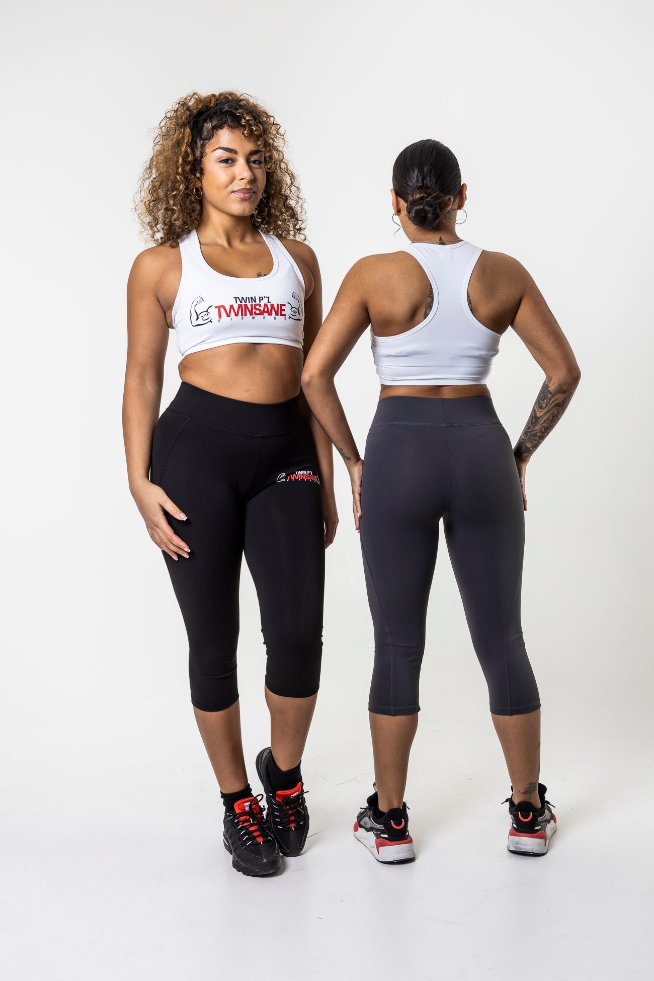 Train Twinsane Sports Bra (Black)